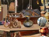 Antiques Hunter: Portobello Road Marketplace Gameplay a large marketplace, with many items to be found in Antiques Hunter: Portobello Road